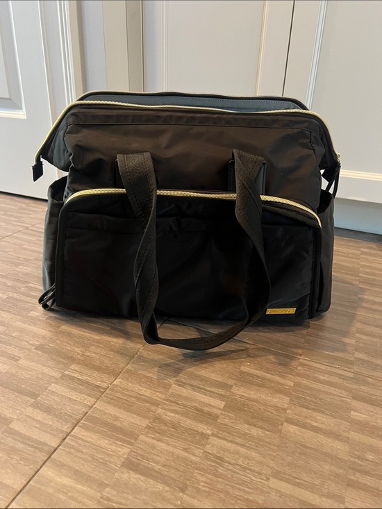 Skip Hop Handbags - Skip Hop Black Baby Diaper Bag with Gold Zipper Accents